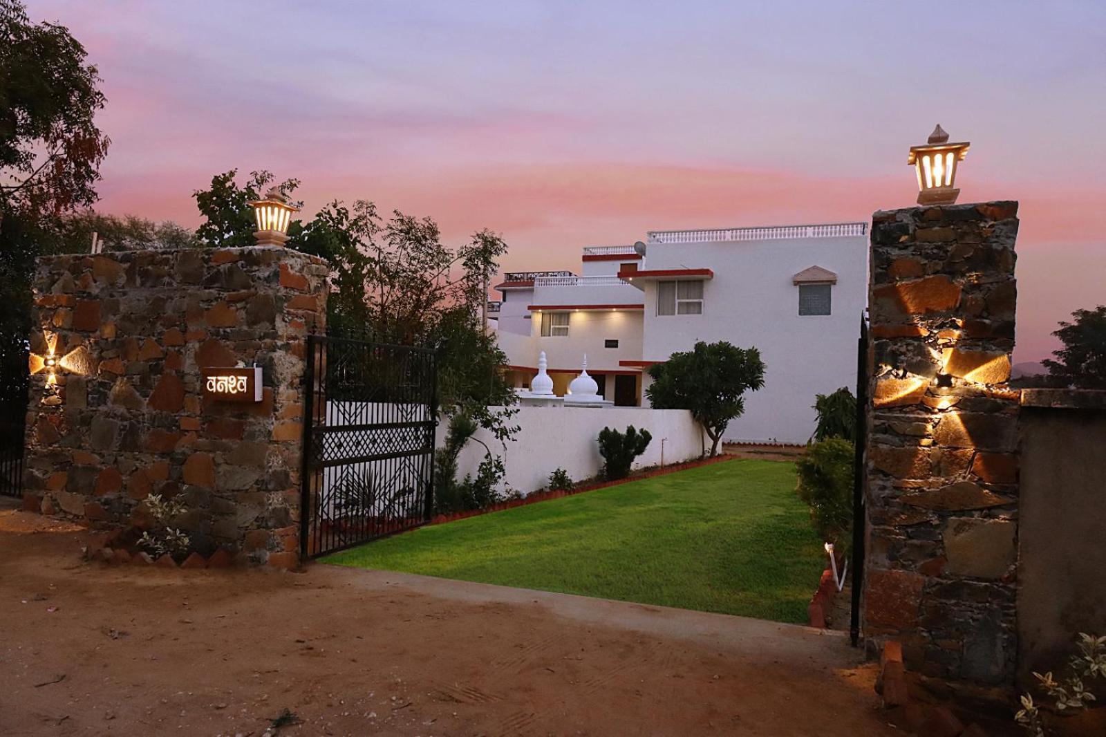 The Vanashv Tehla Exterior photo